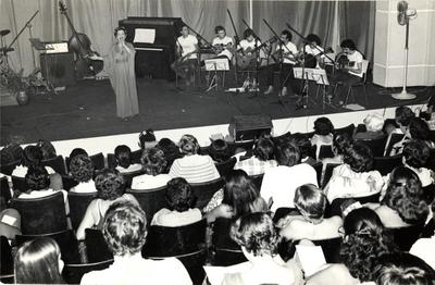Elizeth Cardoso e Camerata Carioca