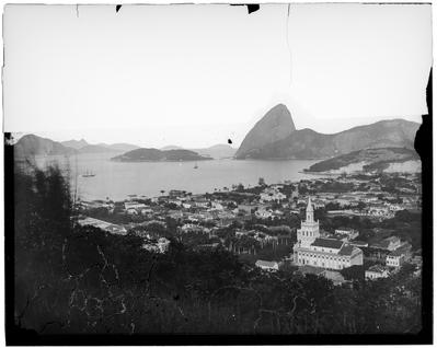 Largo do Machado, Igreja Nossa Senhora da Glória e ao fundo o Pão de Açúcar