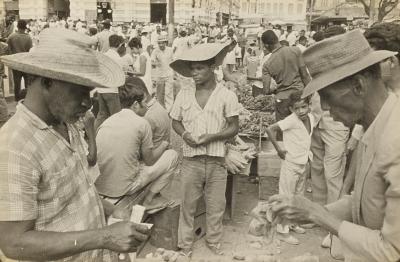 Feira no trajeto entre Pirapora (MG) e Juazeiro (BA)