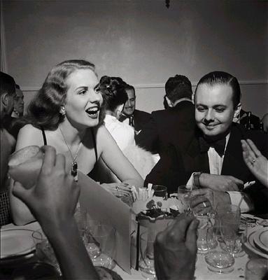 Jorginho Guinle (1916 - 2004) e sua esposa Dolores Sherwood Guinle (c. 1914 – 2014), no Copacabana Palace