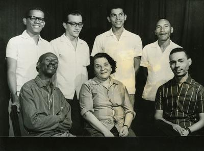 Aracy de Almeida, Turibio Santos e Os Cinco Crioulos