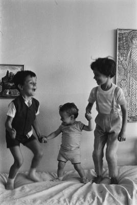 Filhos de Sylvia Orthof e Pedro Sávio Pereira Lima. Família e amigos de Jorge Bodanzky