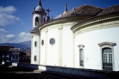 Igreja de Nossa Senhora do Rosário - vista lateral