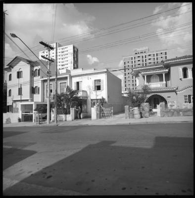 Hindi - Rua Maria Figueiredo