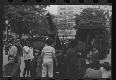 Feira promovida pelo Exército para exibição de armamentos