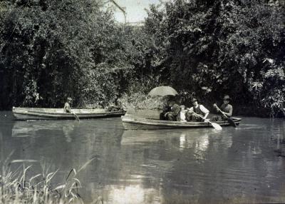 Barcos no rio Tamanduateí
