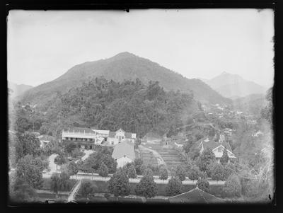 Rua Bragança, atual av. Roberto Silveira, à esquerda o Hotel Internacional