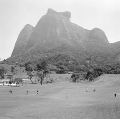 Pedra da Gávea e Gávea Golf and Country Club