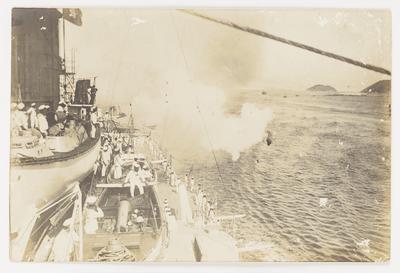 Revolta Naval; navio durante ataque