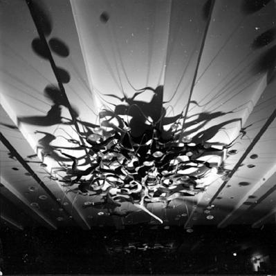 "Revoada dos pássaros", lustre de Pedro Correia de Araújo, na Sala D. Pedro I