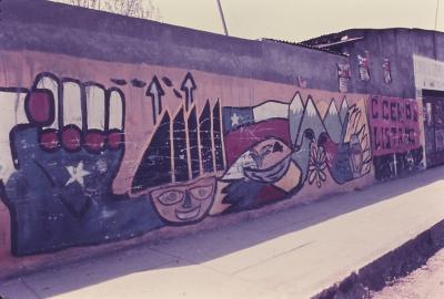 Manifestações políticas em muro