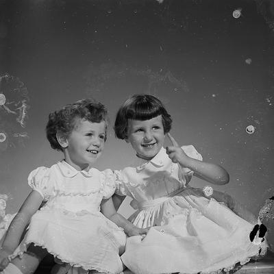 Regina e Ester Pekelman - crianças