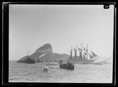 Pão de Açúcar visto da Baía de Guanabara