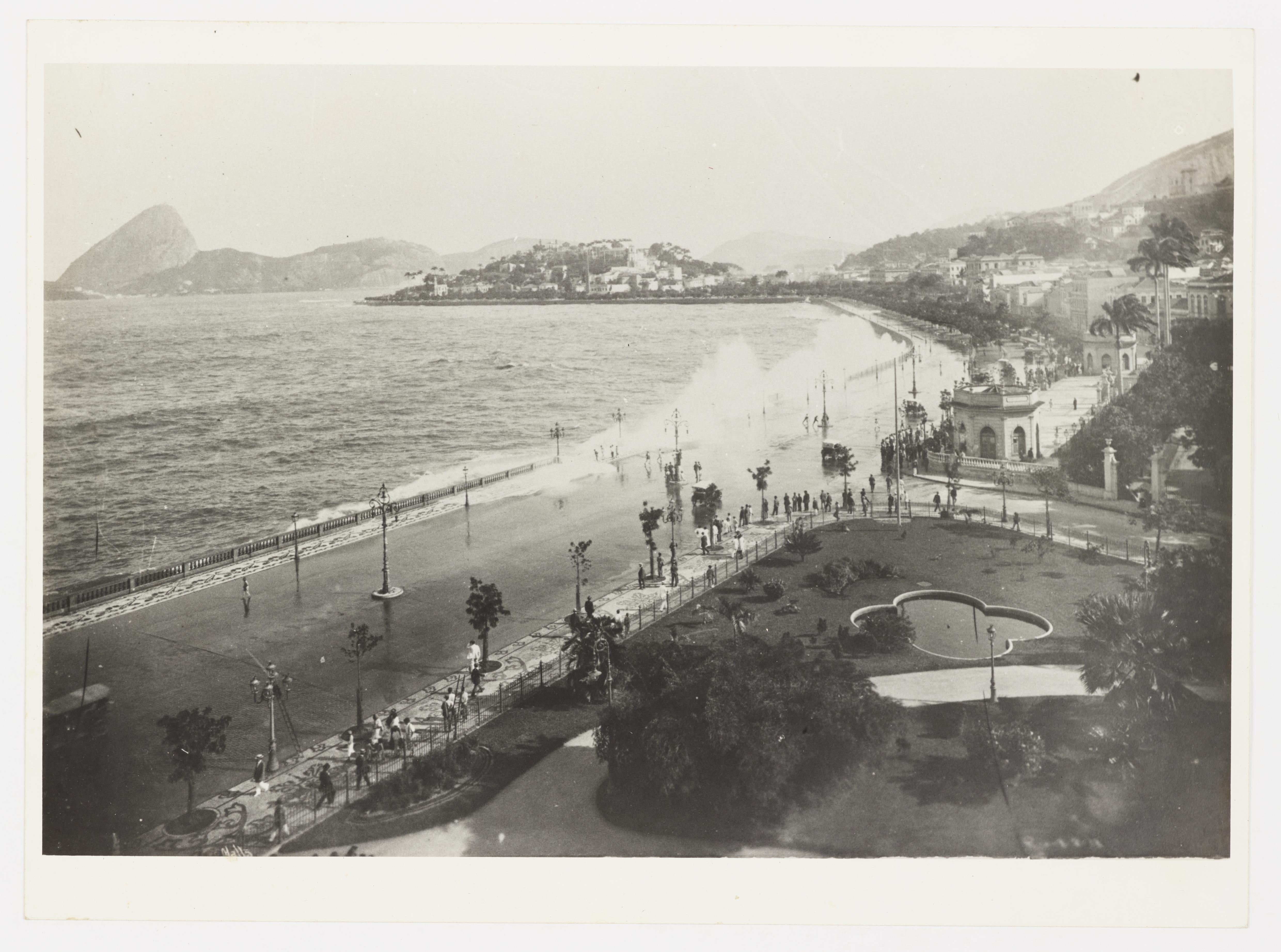 Ressaca na Avenida Beira-Mar