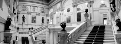 Escadarias internas do Museu Paulista