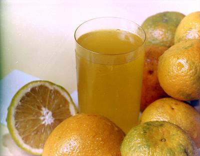 Campanha publicitária da agência Publitec para Multisuco polivitamínico Lepetit