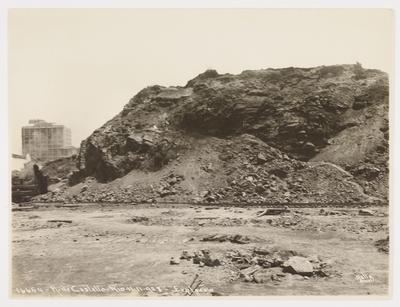 Fase final do arrasamento do Morro do Castelo; explosões