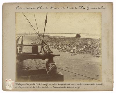 Obras da barra do porto do Rio Grande do Sul