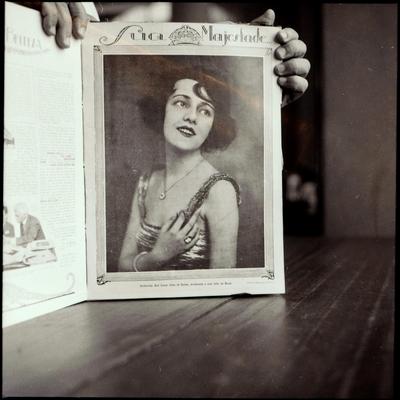 Zezé Leone (reprodução de periódico)