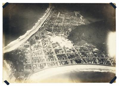 Vista aérea das praias de Copacabana e de Ipanema