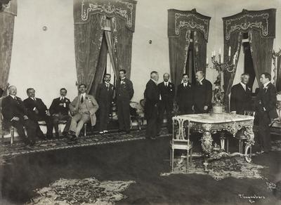 Autoridades dentro do Palácio Guanabara