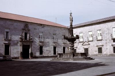 Chafariz e Universidade do Minho