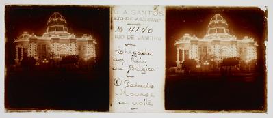 Palácio Monroe iluminado para a chegada dos reis da Bélgica