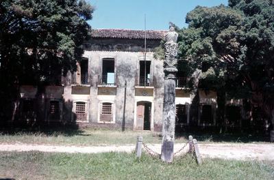 Ruínas da antiga Casa da Câmara e Pelourinho