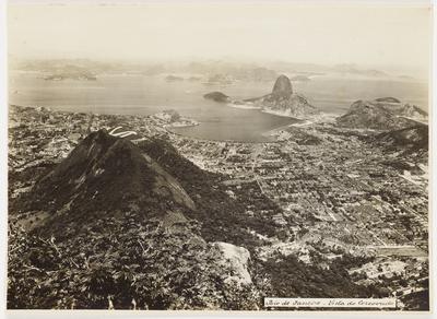 Enseada de Botafogo e Morro do Pão de Açúcar; a partir do Morro do Corcovado