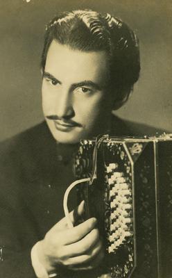 Alfredo Grossi com o bandoneón