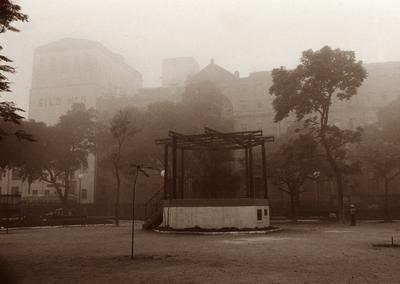Coreto recém construído na Praça da Harmonia