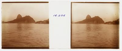 Morro do Pão de Açúcar; tomado da atual Avenida das Nações Unidas