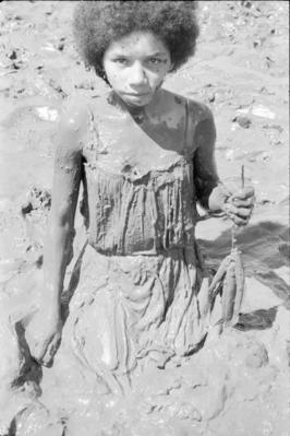 Série Caranguejeiras - Catadora de caranguejo