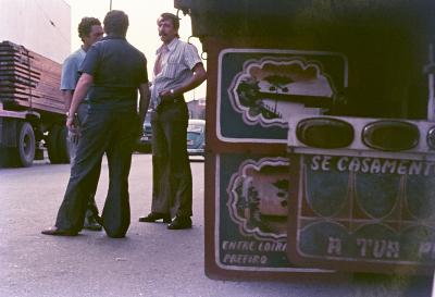 Caminhoneiros e frases no para-choque de caminhão