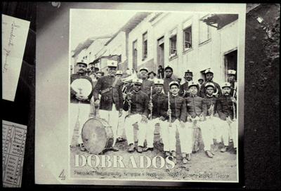 Dobrados (capa de disco - reprodução)