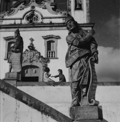 Profeta Ezequiel, com crianças