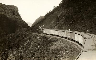 Trem no km 66 da ferrovia