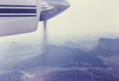Sobrevoo na região de Pedra Azul, Minas Gerais