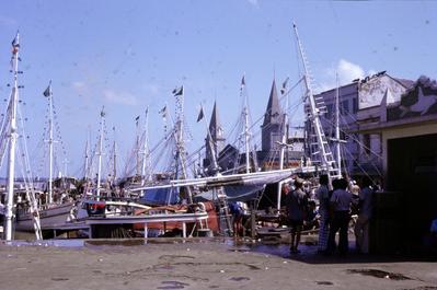Porto no entorno do Mercado Ver-o-peso