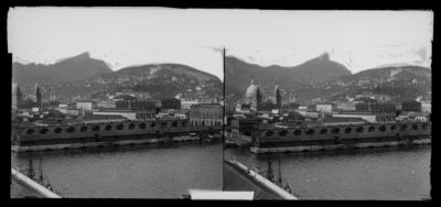 Centro visto da Ilha das Cobras; região do Cais da Patromoria