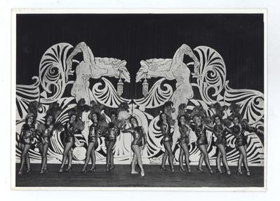 “Girls” da Companhia Walter Pinto