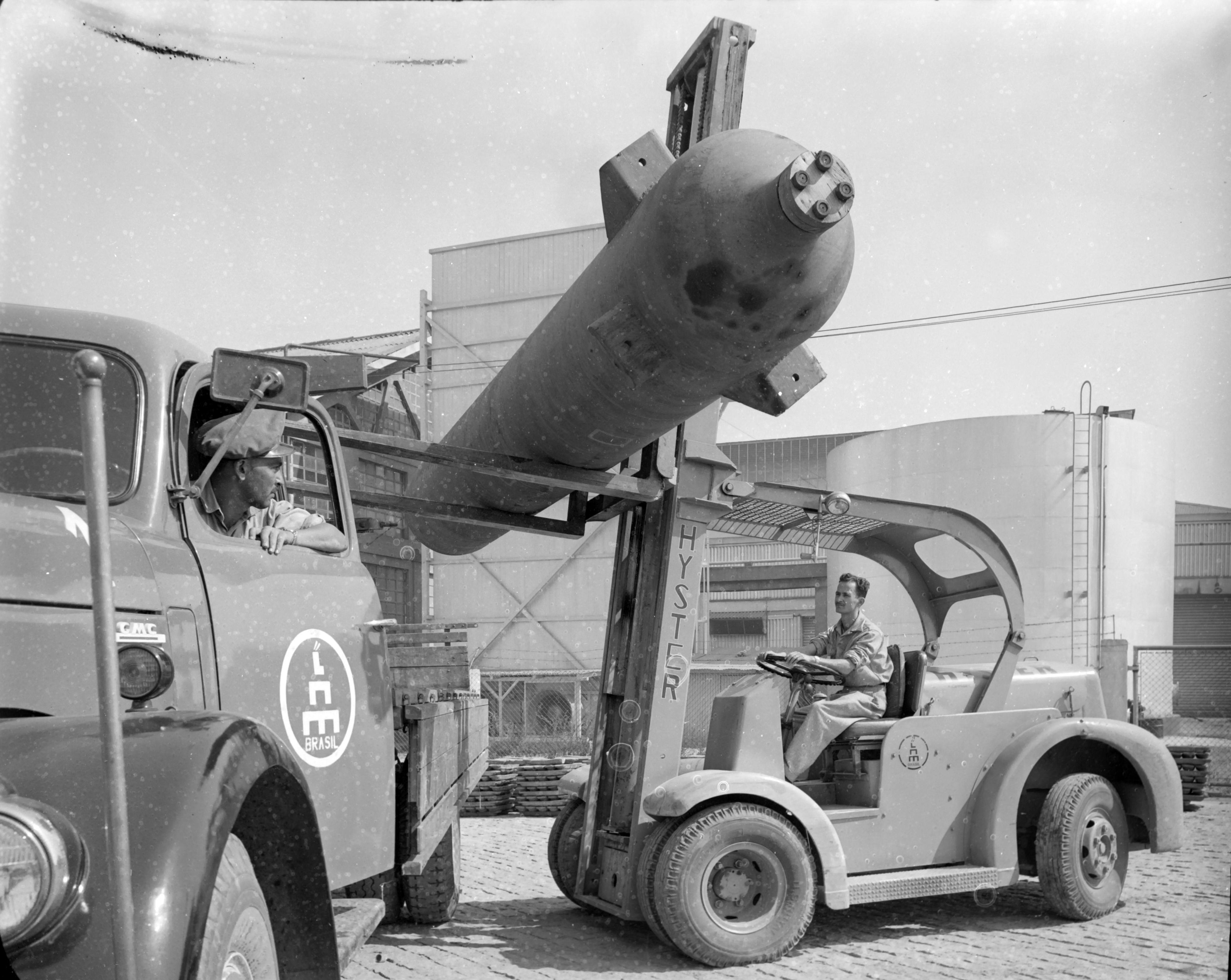 Lion S.A. Engenharia e Importação - empilhadeira