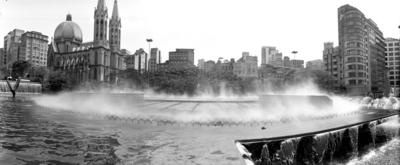 Espelho d'água e Catedral da Sé