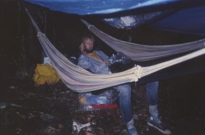 David Pennington no acampamento durante a expedição Pico da Neblina