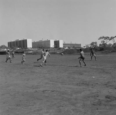Edifícios residenciais projetados para os Institutos de Aposentadoria e Pensões