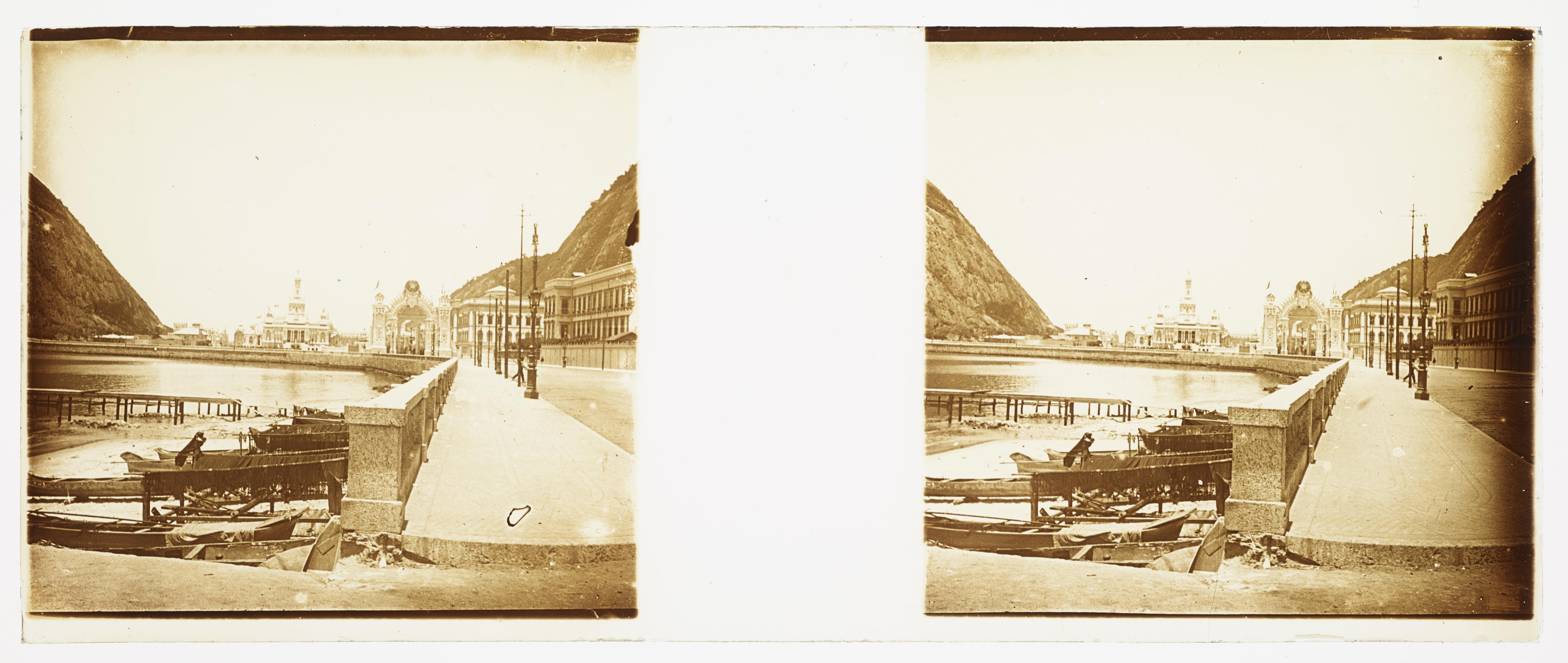 Resquícios da Praia da Saudade; ao fundo, a Porta Monumental da Exposição Nacional de 1908