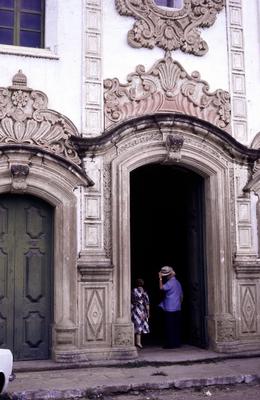 Igreja de Nossa Senhora da Corrente - portada