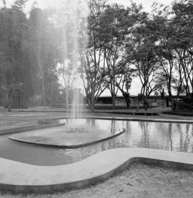 Residência de Olivo Gomes, projeto dos arquitetos Rino Levi, Roberto Cerqueira César e Burle Marx