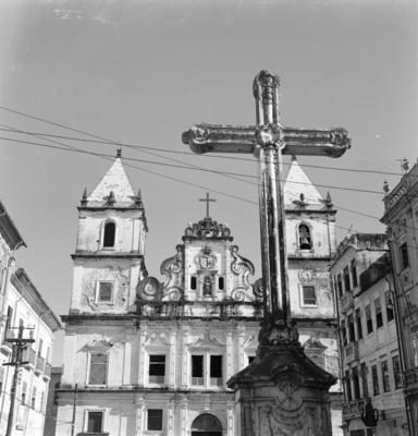 Igreja e Cruzeiro de São Francisco