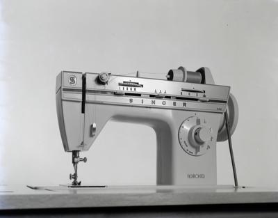 Campanha publicitária da Ultralar - máquina de costura Singer